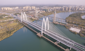 政治局会议部署多项重点任务，扩内需排位靠前